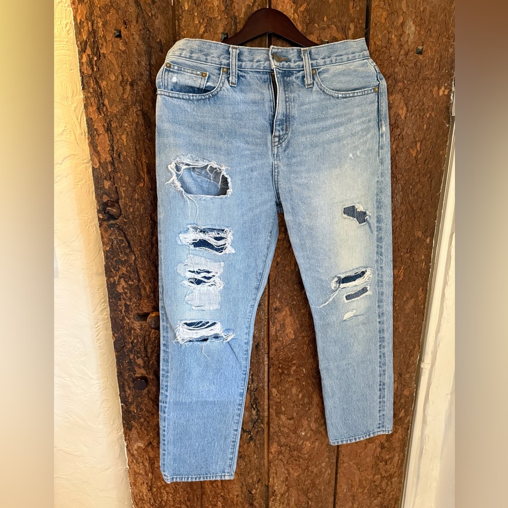 Distressed Light Blue Boyfriend Jeans